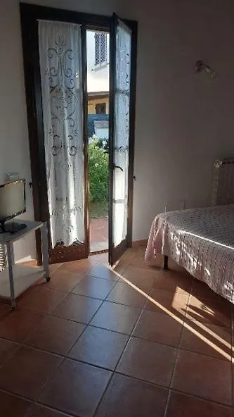 Apartment Oleandro Cottage With Garden La Cinquantina